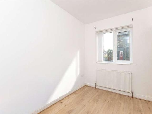 House for sale in Bruntcliffe, Leeds