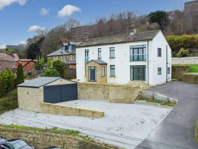 House for sale in Overthorpe, Briestfield
