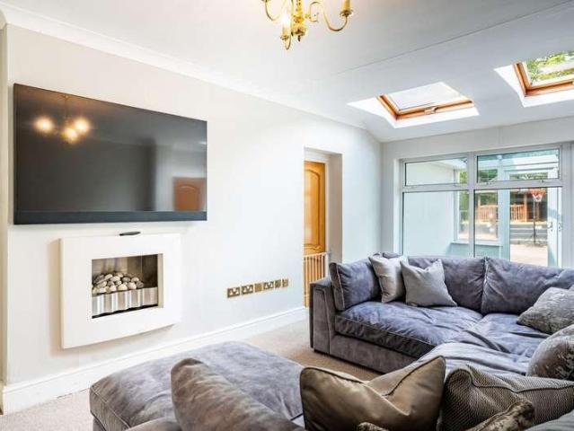 House for sale in Bromsgrove, Worcestershire