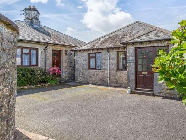 House for sale in Plumgarths, Bowston
