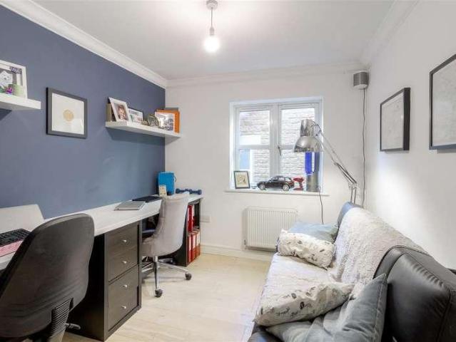 House for sale in Finedon, North Northamptonshire