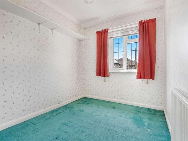House for sale in Ashford, Spelthorne
