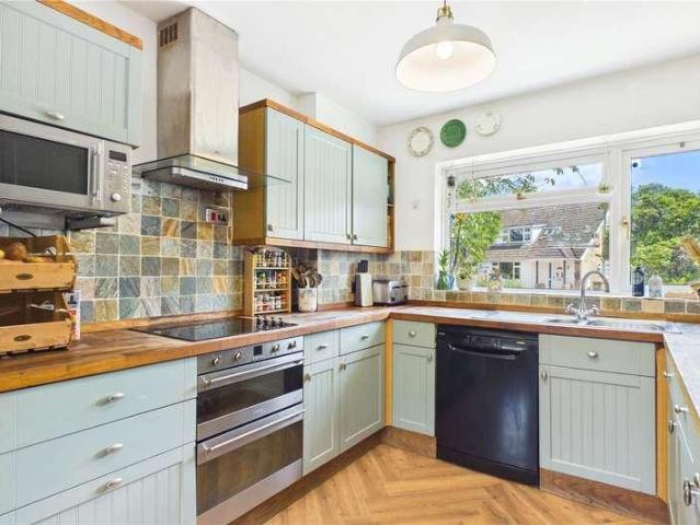 House for sale in Bucklebury, West Berkshire