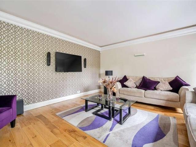 House for sale in Heatherside, Heol-las