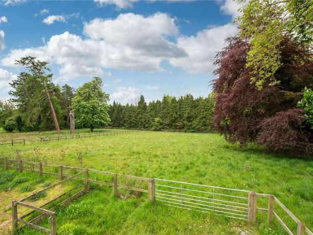 House for sale in Pachesham Park, Surrey
