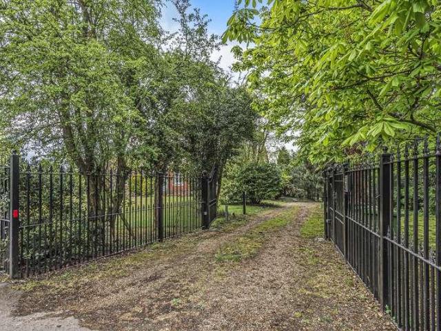 House for sale in Letchmore Heath, Aldenham