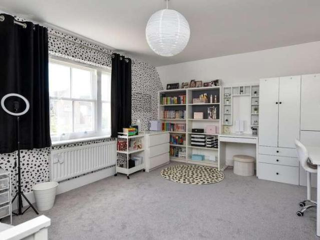 House for sale in Alton Barnes, Essex