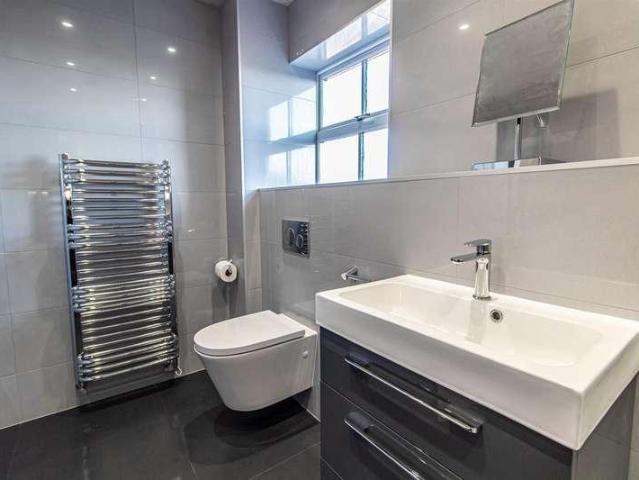 House for sale in Gedling, East Midlands