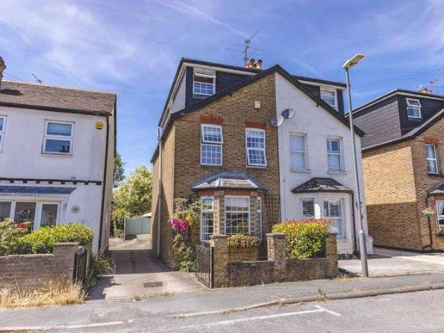 House for sale in Burnham, Swallow