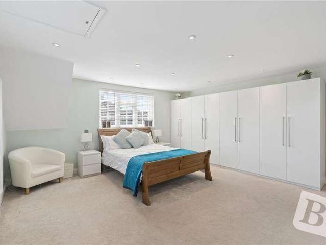 House for sale in Emerson Park, Greater London