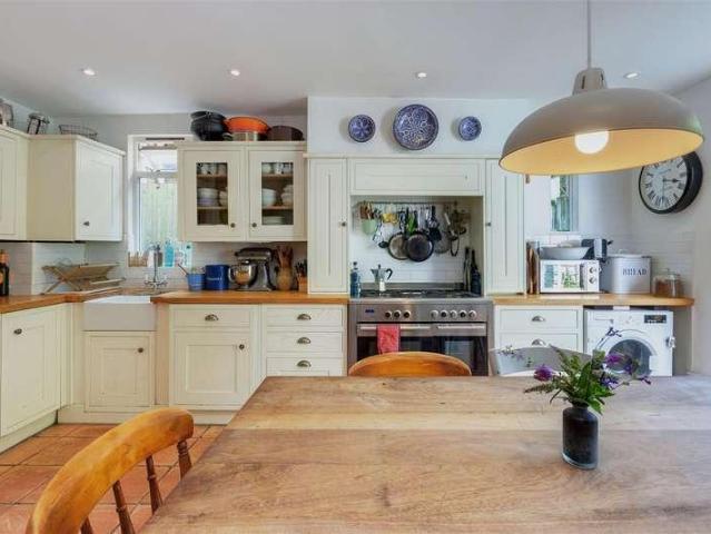 House for sale in Archway, Greater London