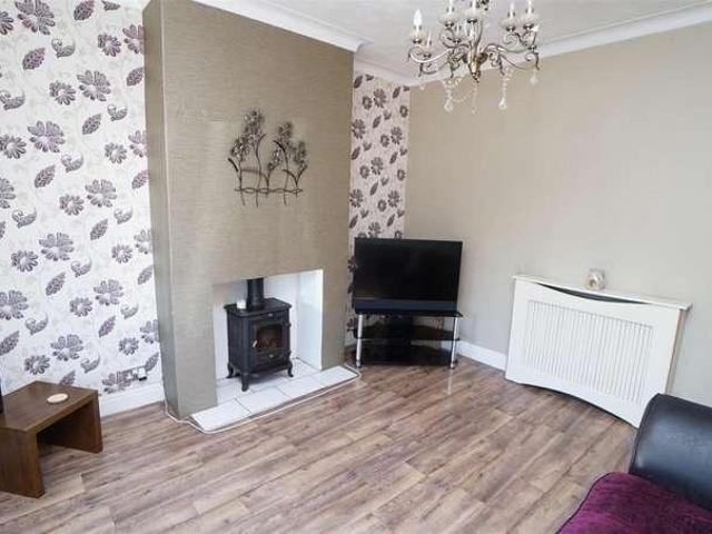 House for sale in Wrose, West Yorkshire