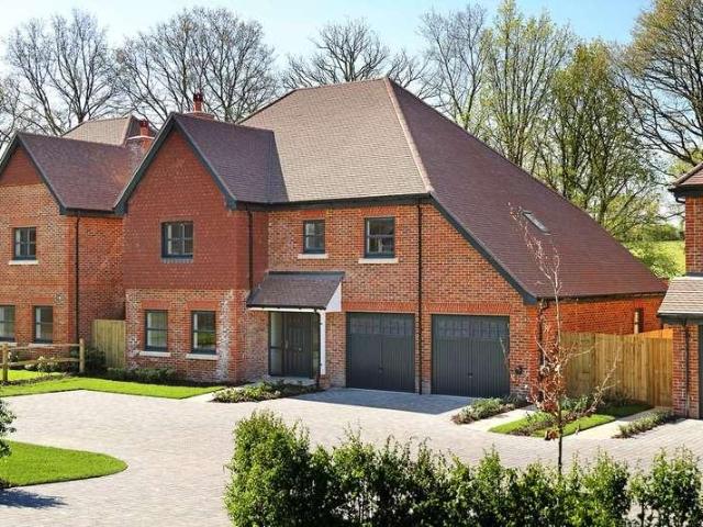 House for sale in Fole, Surrey