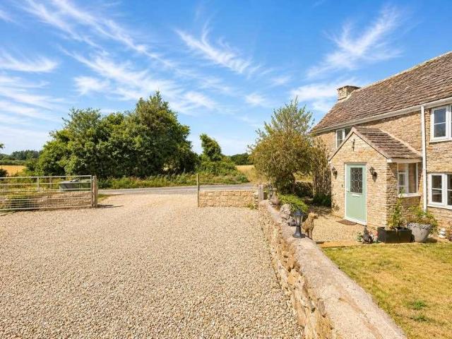 House for sale in Fossebridge, Gloucestershire