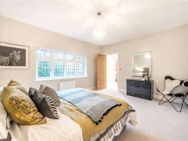 House for sale in Red Hill, Surrey