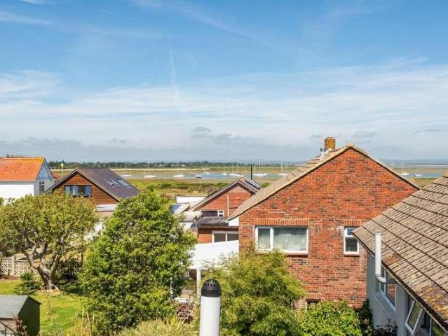 House for sale in Spring Vale, Hampshire