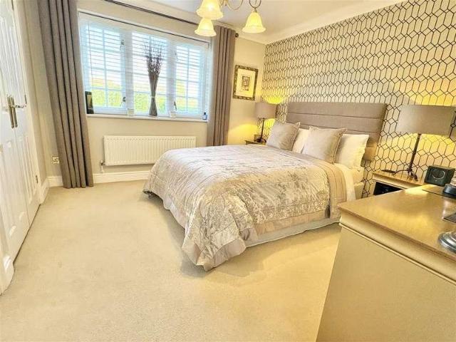 House for sale in Chipping Hill, Essex