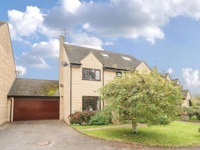 House for sale in Black Bourton, Oxfordshire