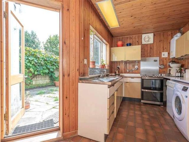 House for sale in Muswell Hill, Greater London