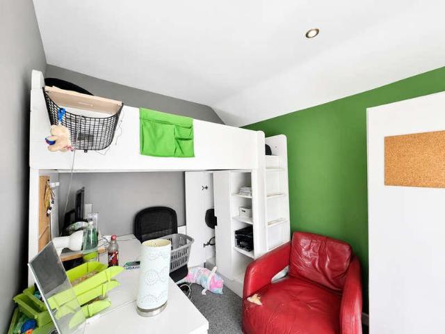 House for sale in Dixons Green, West Midlands