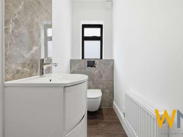 House for sale in Hutton, Navestock Side