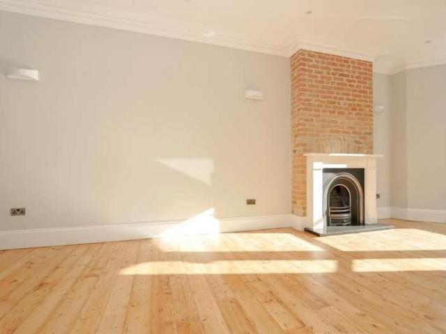 House for sale in London Borough of Hackney, Greater London