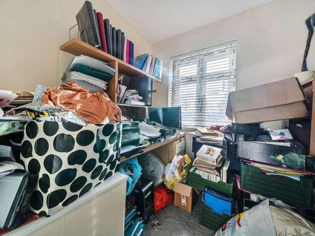 House for sale in Hurst, Greater London