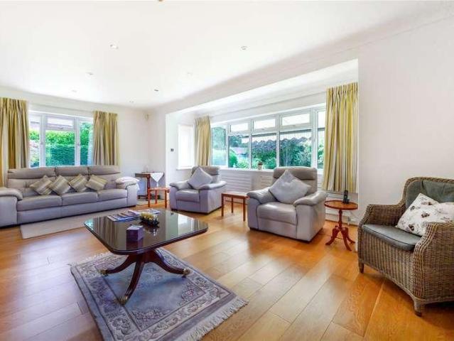 House for sale in Fole, Surrey
