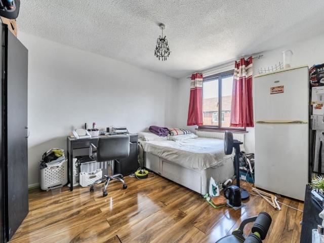 House for sale in Thamesmead, Greater London