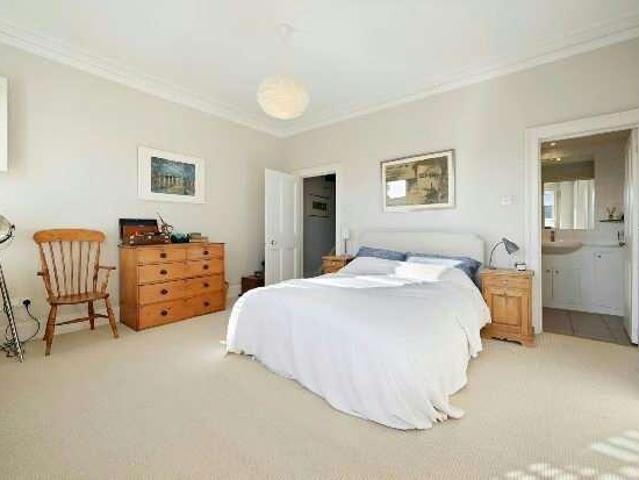 House for sale in Archway, Greater London