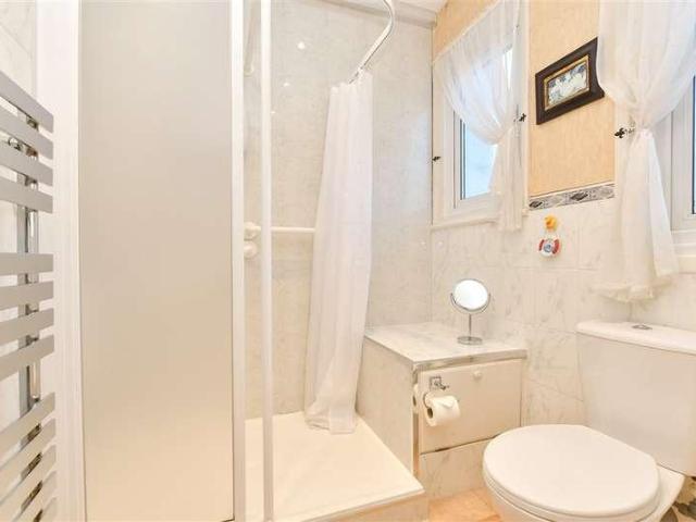 House for sale in Wallington, Greater London