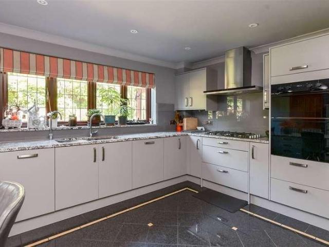 House for sale in Minster, Acol