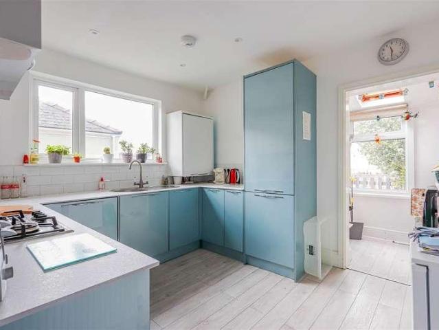 House for sale in The Knap, Barry