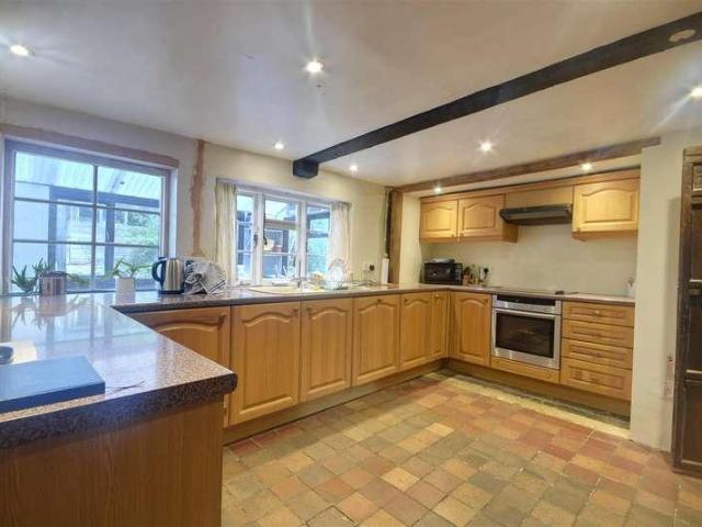 House for sale in Ewhurst, Heathlands