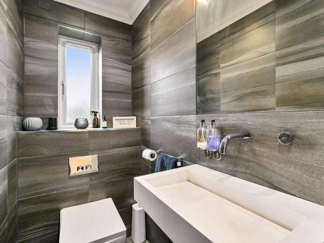 House for sale in Bridgefield, Kent