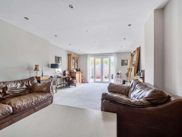 House for sale in Webbs Heath, North Common