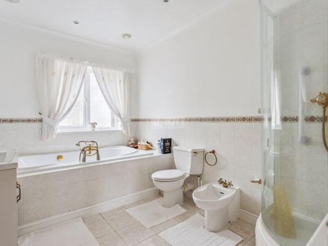 House for sale in Lunnon, Buckinghamshire