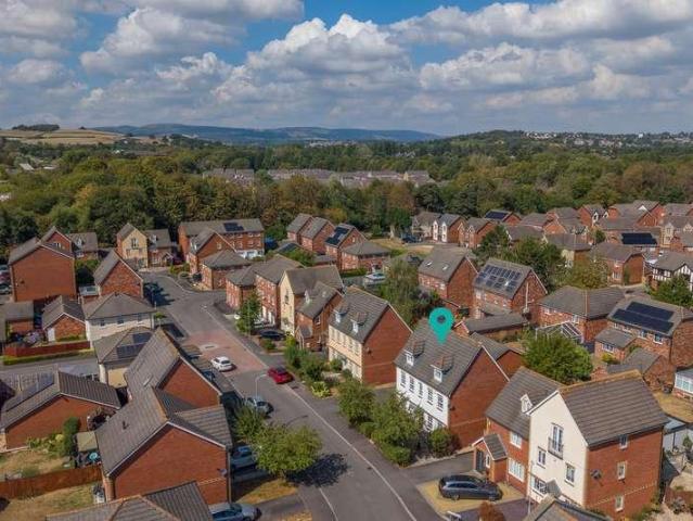 House for sale in Coedkernew, Wales