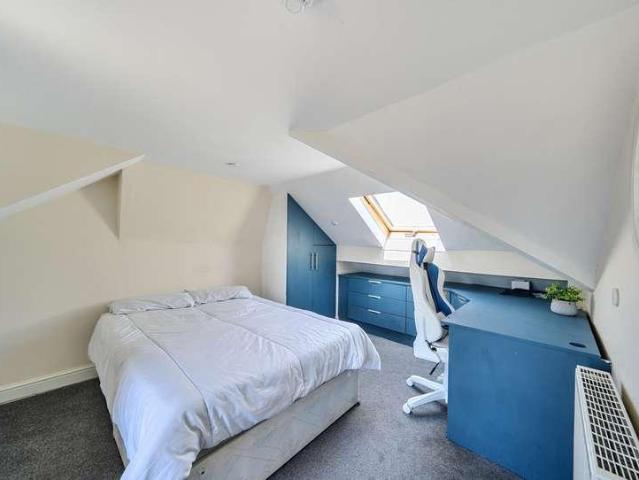 House for sale in Kingsbury, Greater London