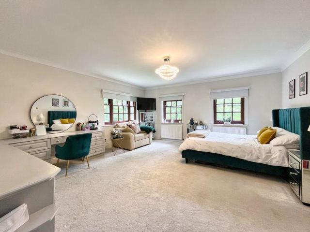 House for sale in Pontneddfechan, Wales