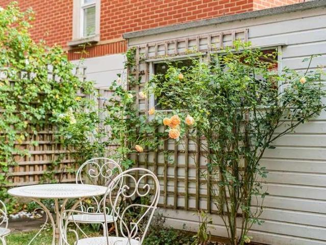 House for sale in St Thomas', The Slade