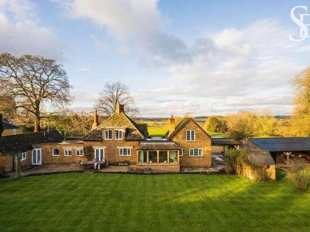 House for sale in Black Bourton, Oxfordshire