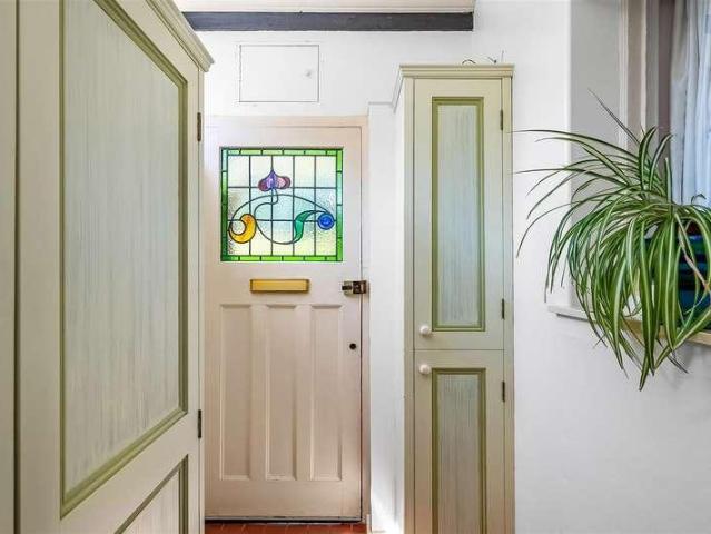 House for sale in Oxted, Hillview