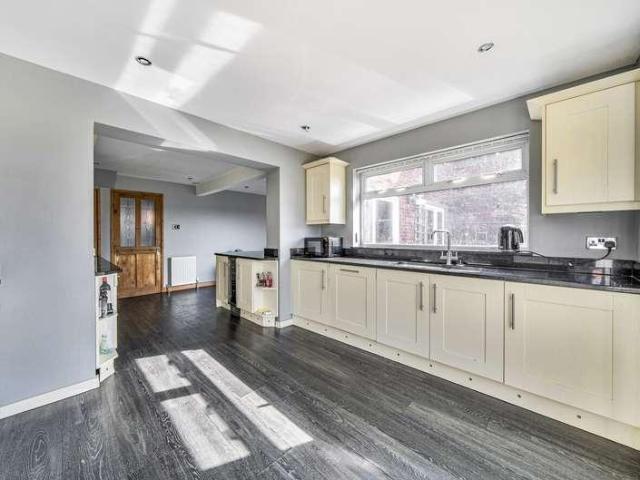 House for sale in Tewkesbury, Pamington