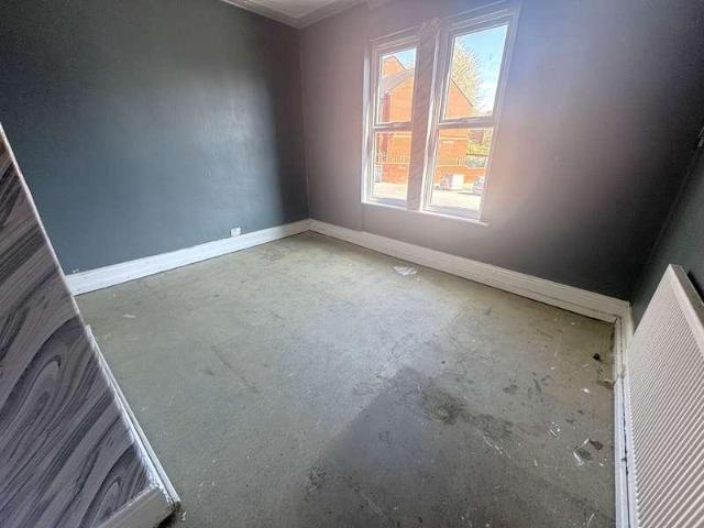 House for sale in Chapeltown, West Yorkshire