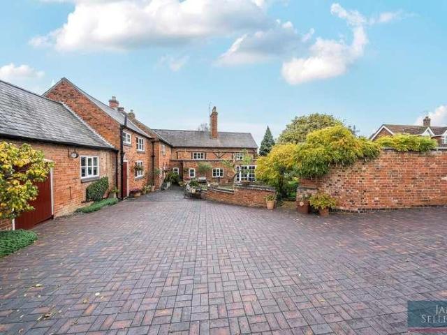 House for sale in Stanford On Avon, Leicestershire