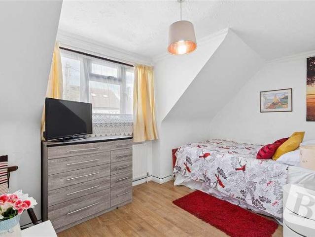 House for sale in Marks Gate, Greater London