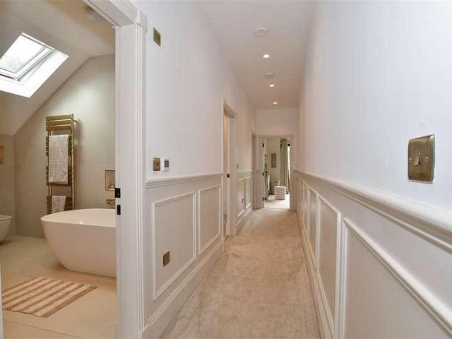 House for sale in Broadford Bridge, Horsham