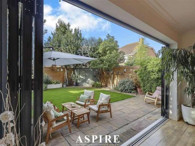 House for sale in Winter Gardens, Castle Point