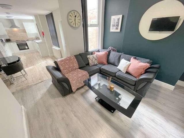 House for sale in Kensington, Calderstones